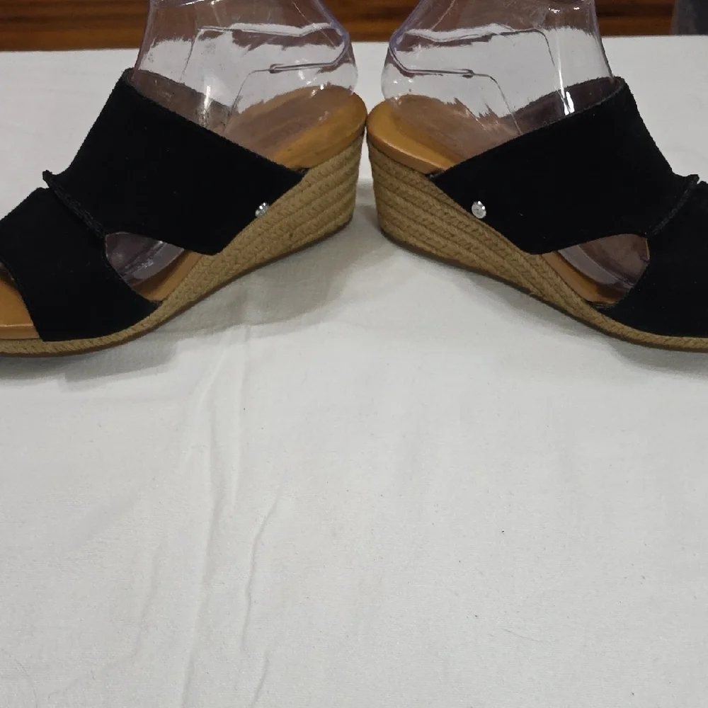 Black‎ Wedge Sandals
